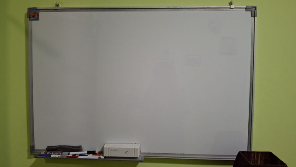 Quadro branco magnético pequeno