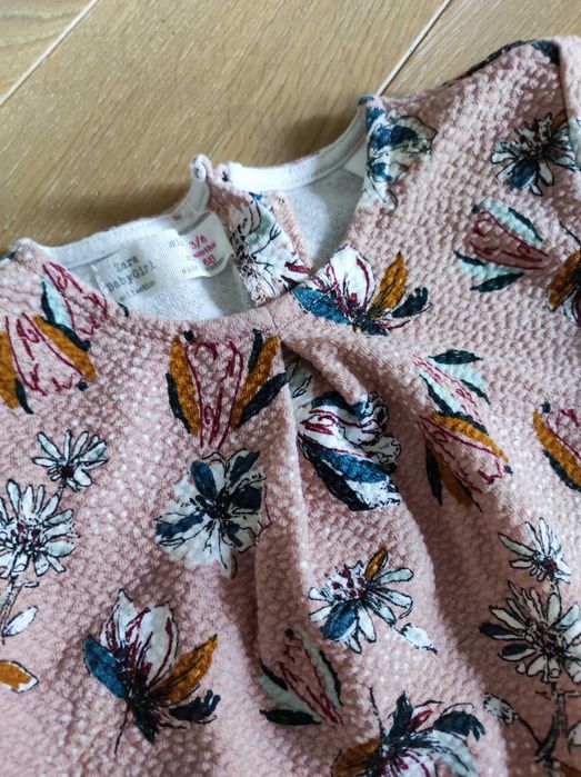 Zara piękna sukienka kwiaty róż pudrowy 68 3-6 msc