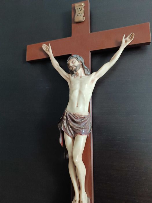 Crussifixo com cristo em marfinite