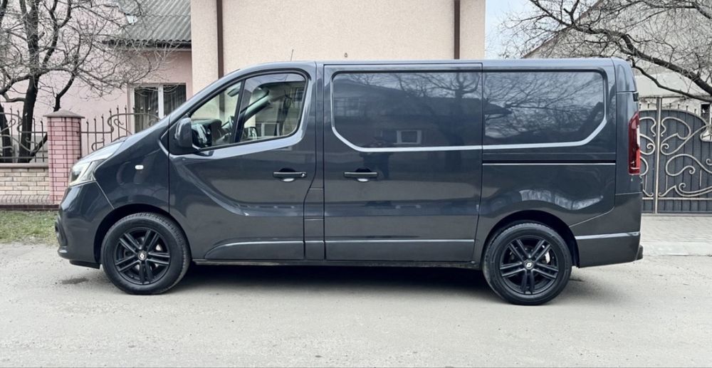 Renault    Trafic
