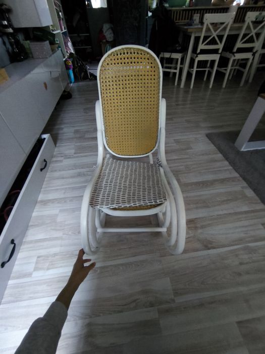 Fotel bujany dla dzieci