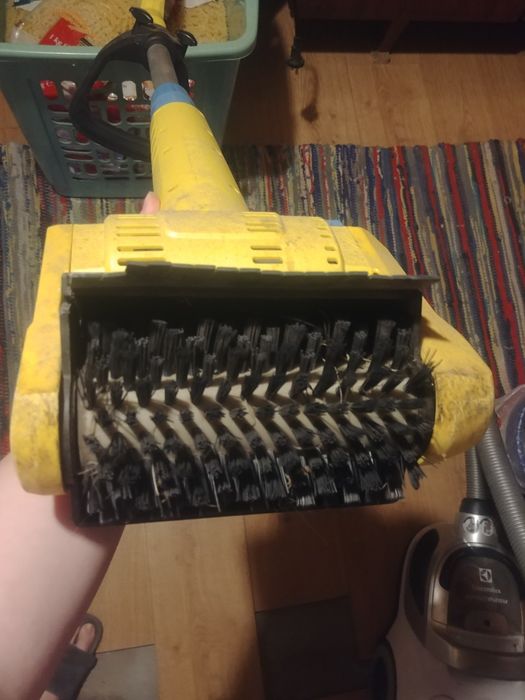 Wielofunkcyjna szczotka elektryczna Gloria Multibrush do czyszczenia kostki brukowej