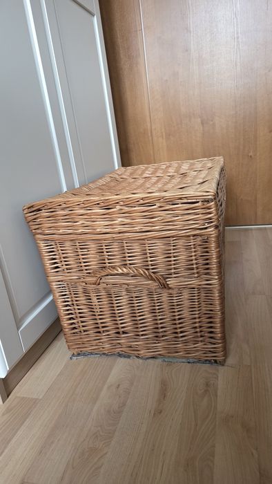 Duża skrzynia wiklinowa boho, zabawki, pościel