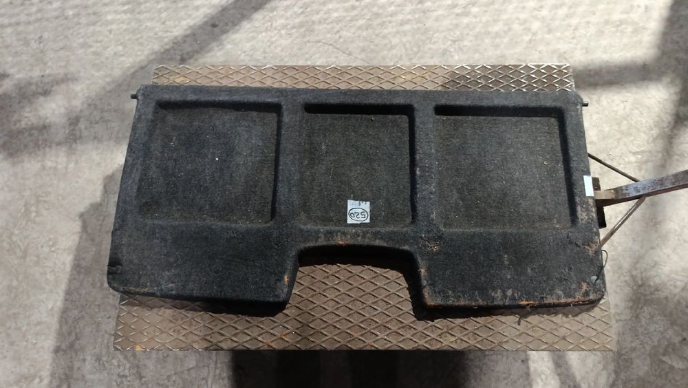 Chapeleira / tampo da mala FIAT Uno (146_)