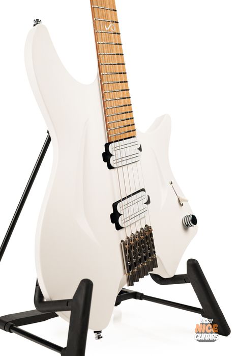 Aristides H/06R White
