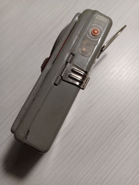 Latarka elektryczna ręczna 142K-LS 3 kolory 1976 r.