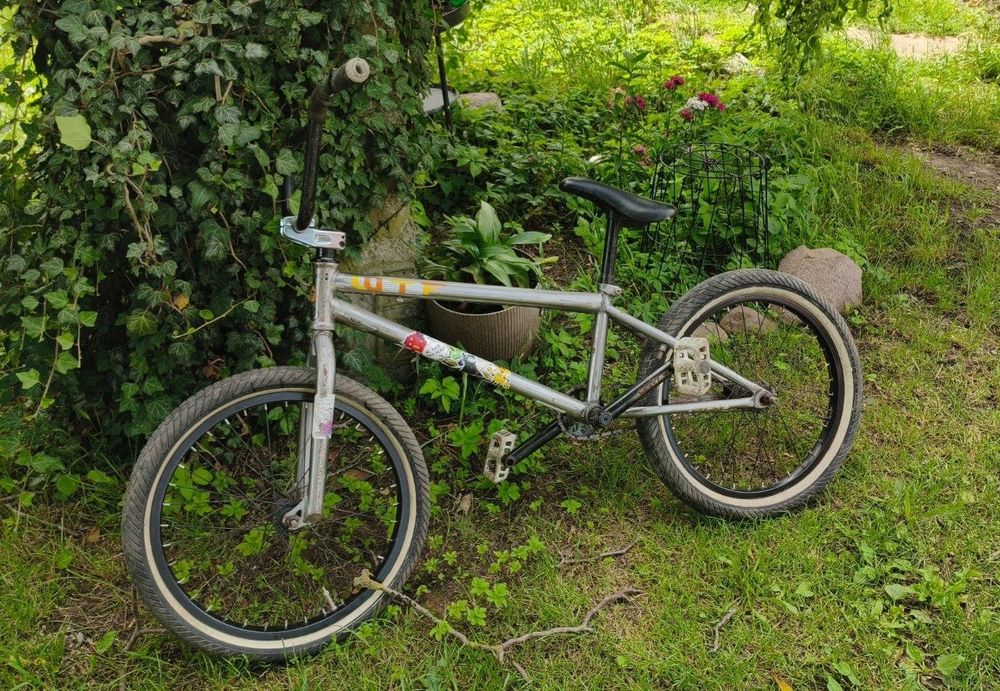 Rower BMX AIST dla początkujących