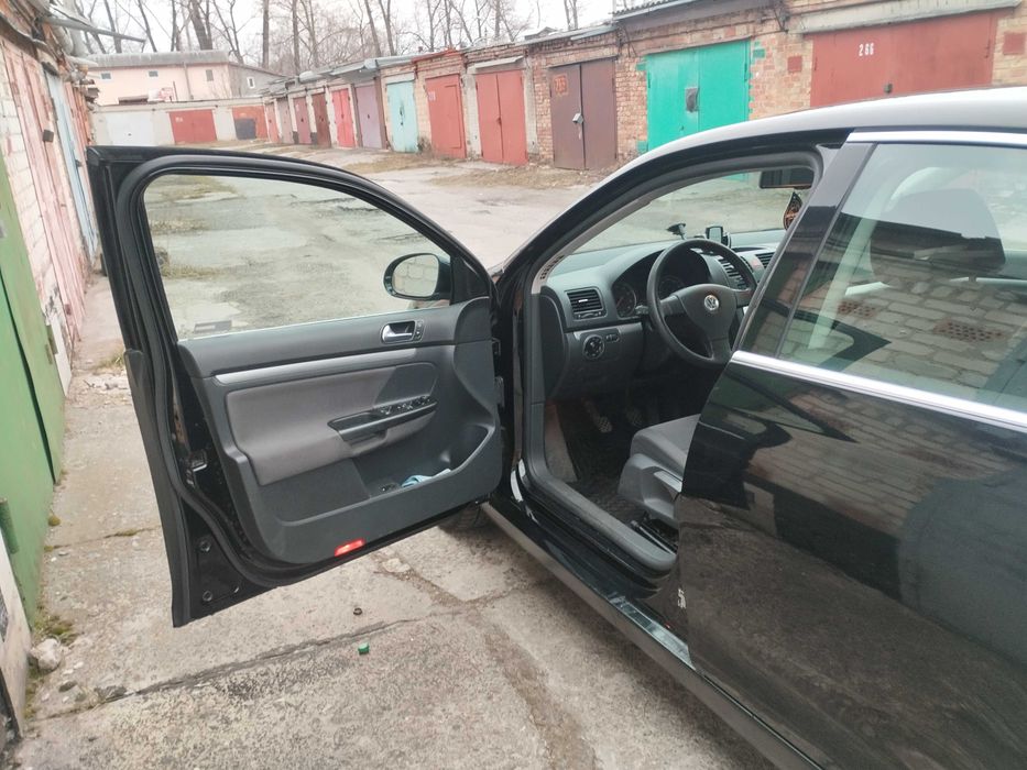 VolksWagen Jetta FSI 2.0 2006 р.в. 5800$ торг.