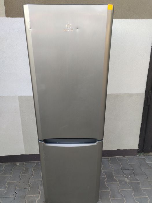 Холодильник INDESIT 187  cm. NOFROST. Холодильник  з Європи.Класний стан