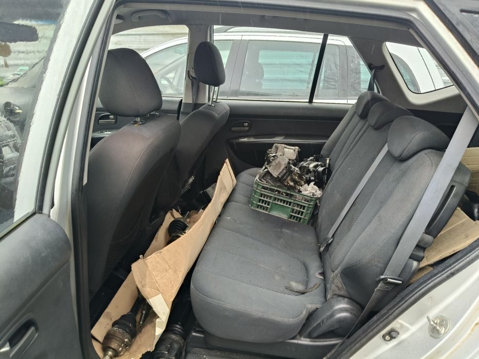 Kia carens 2.0 ano 2008 CRDI SO PEÇAS