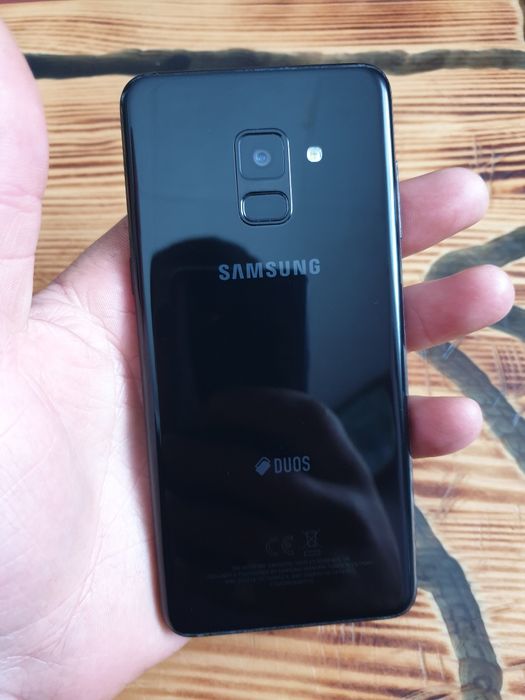 Samsung  Galaxy А8 з пам'яттю 4/32гб