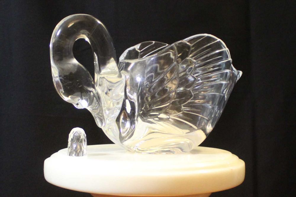 Jarra vintage em forma de cisne da Cristal D'Arques, anos 70