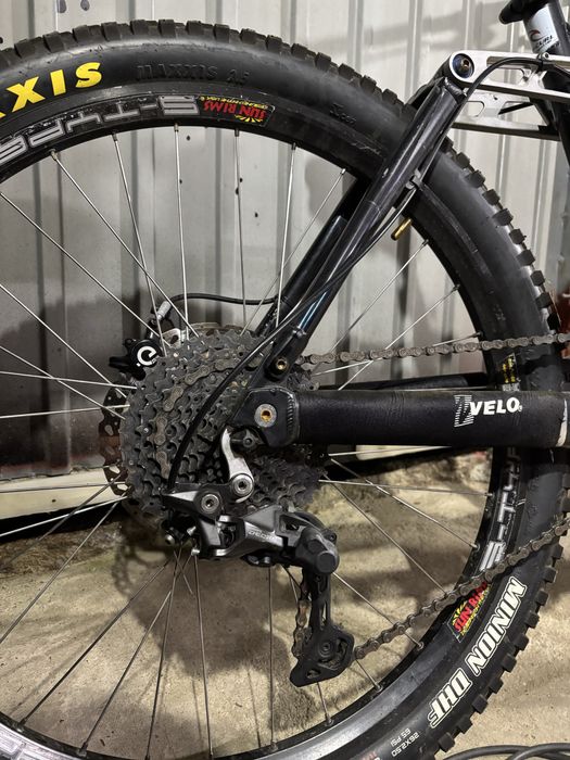 Bicicleta Downhill / Enduro