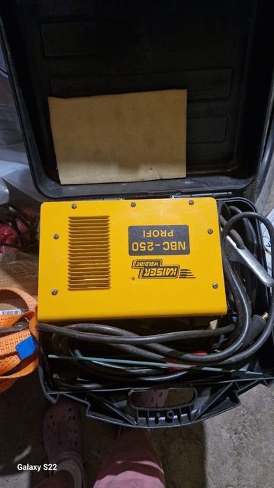 Зварювальний інвертор Kaiser NBC-250 Profi у кейсі