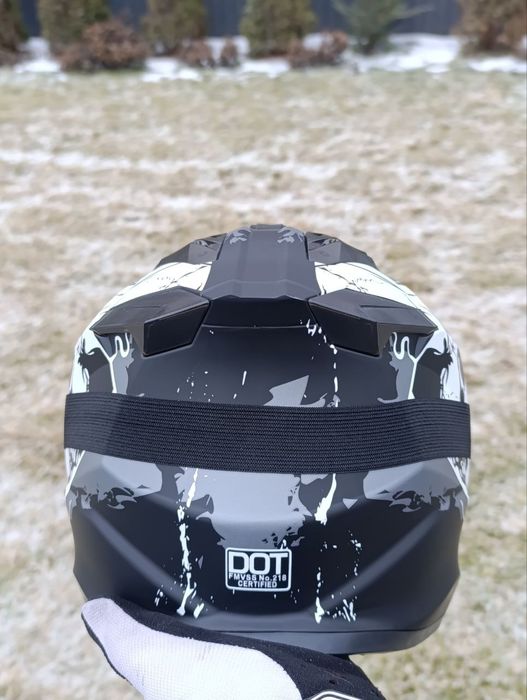 Новий кроссовий шолом