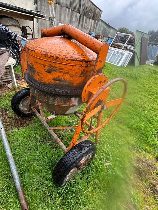 Betoneira 350 litrod