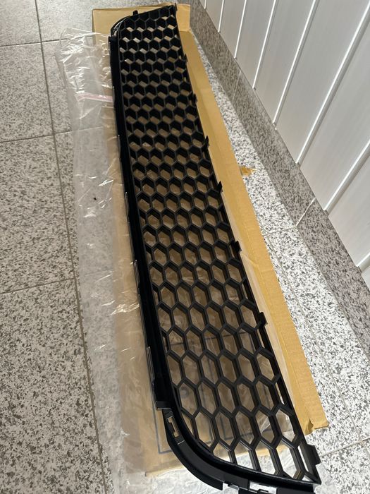 Grelha Frontal Golf VI GTI