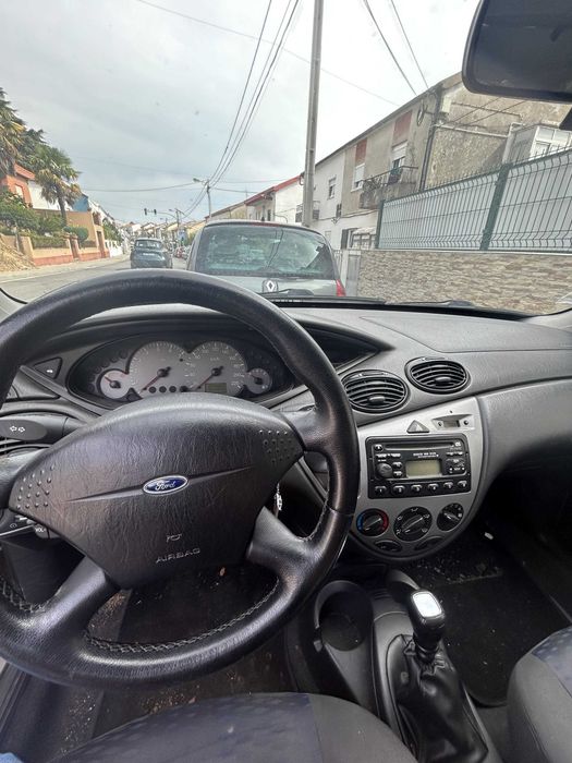 Ford Focus Carrinha 1.8 TDDi – 90cv foto 2