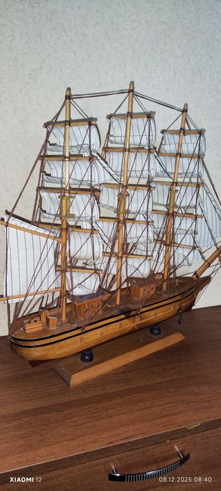 Продам корабль сувенир