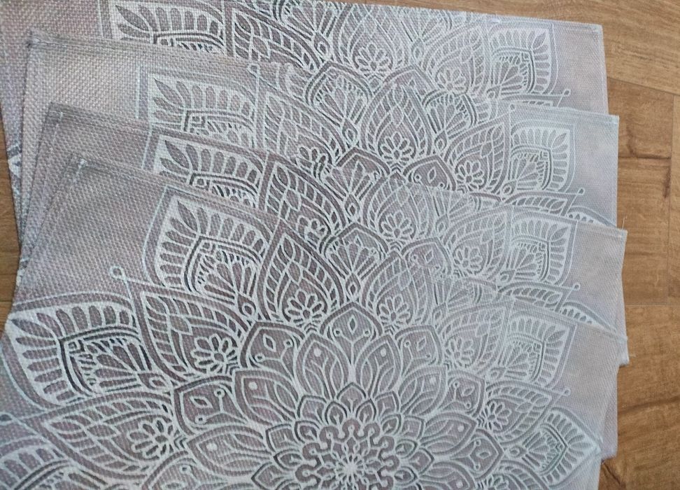 Zestaw 4 sztuk, nowych boho podkładek stołowych w wymiarze 30,48x45,72