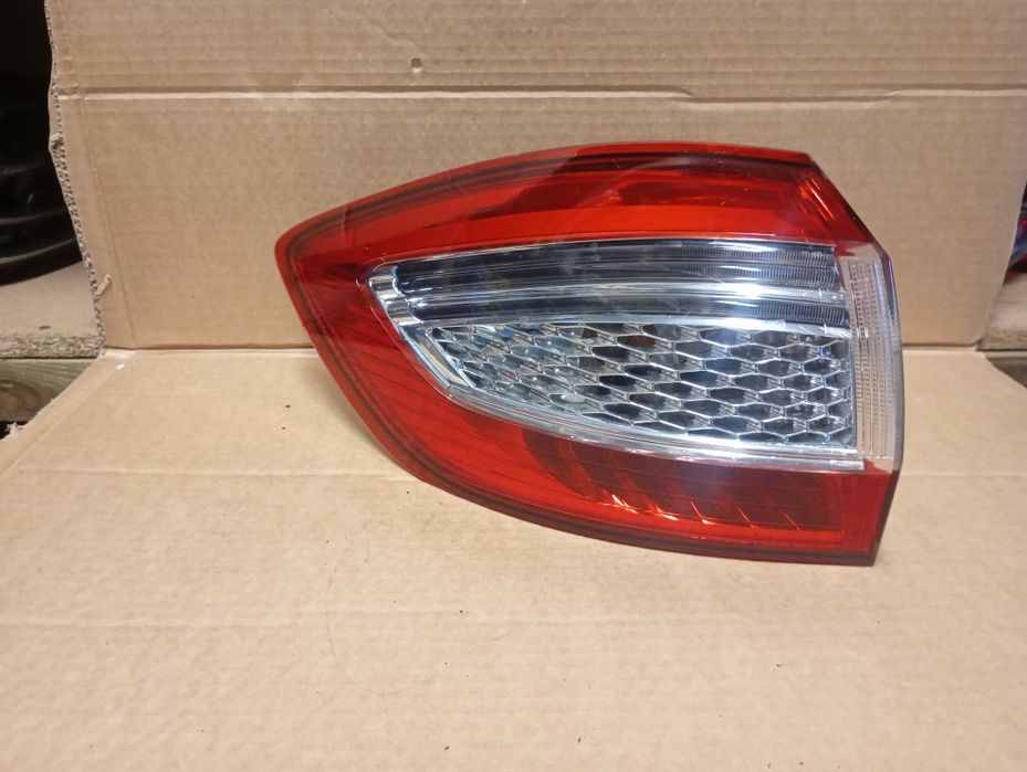 Lampa tył tylna Ford Mondeo MK4 Lift kombi lampa tył tylna lewa Ford Mondeo MK4 Lift kombi LED
