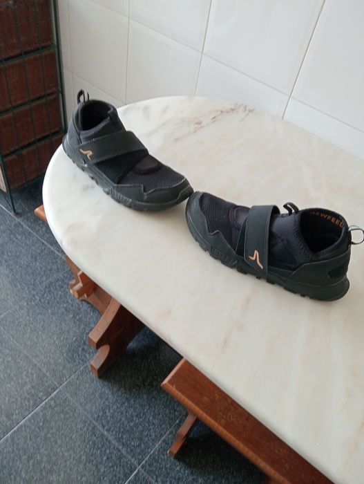 Tênis com proteção em neoprene nº 41/42
