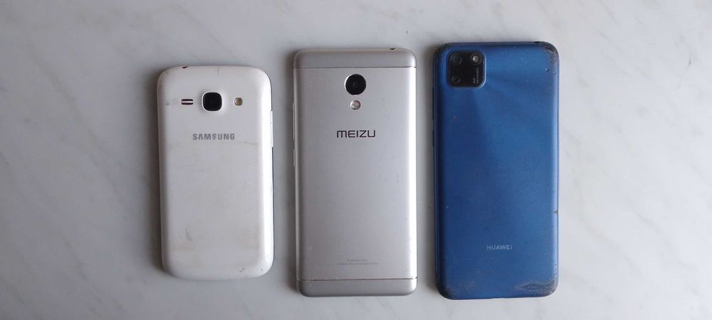 Продам 3 телефони