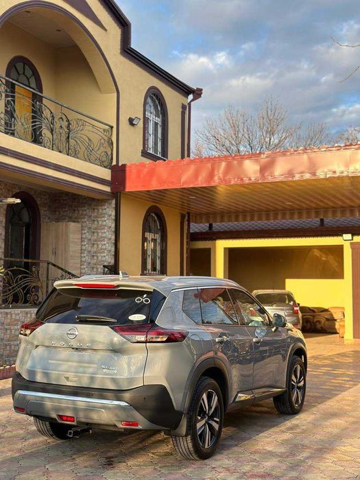 Nissan Rogue SL  2021