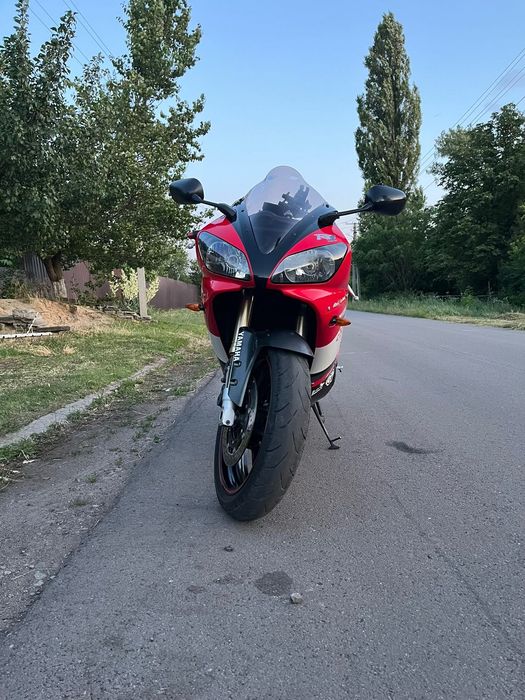 Продам Ямаха R1.