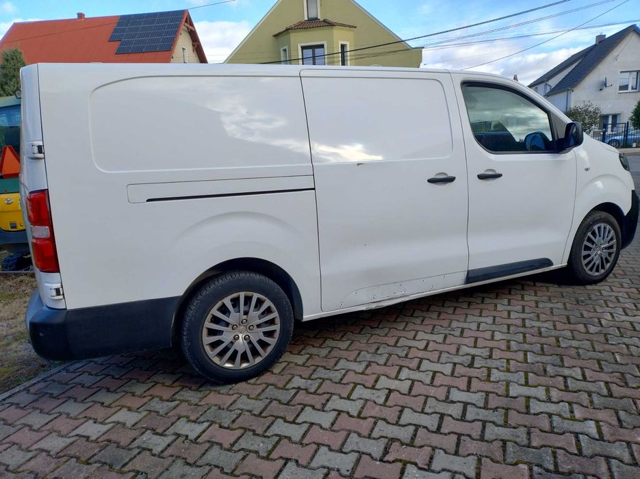 samochód dostawczy Opel Vivaro