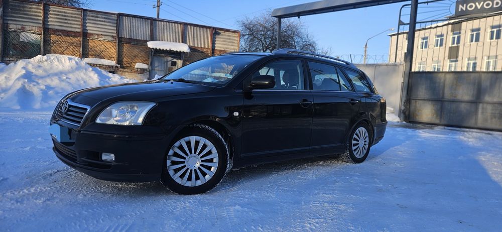 Toyota Avensis 2006 рік 2.0 дизель для військових