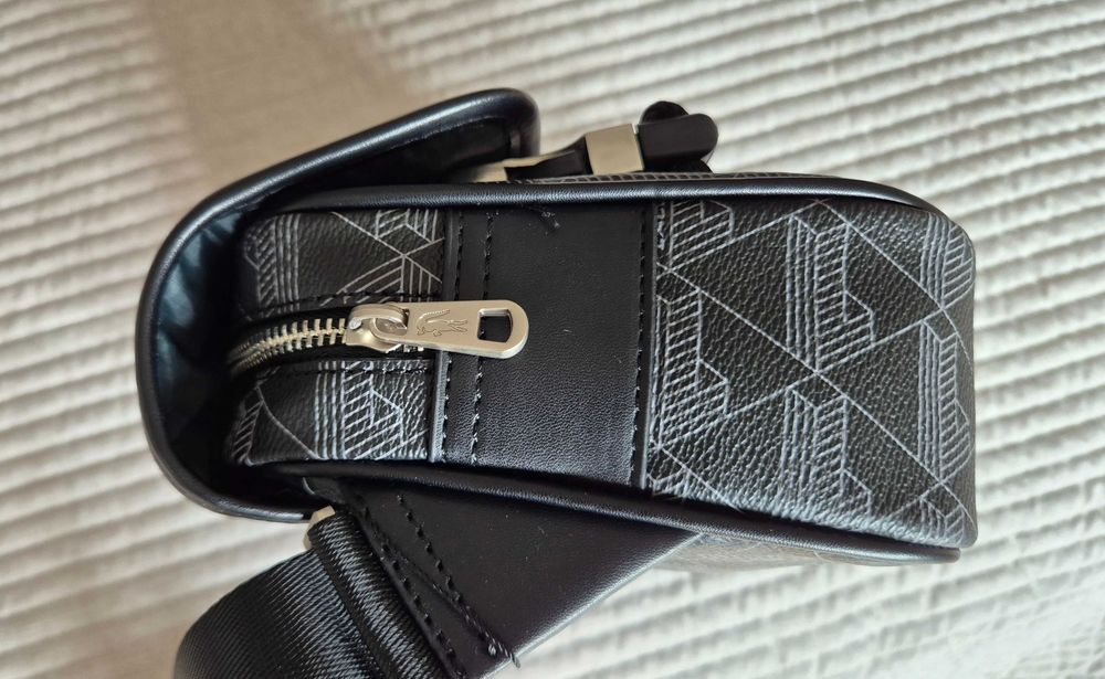 Bolsa / Mala a Tiracolo LACOSTE The Blend - Preta - nova