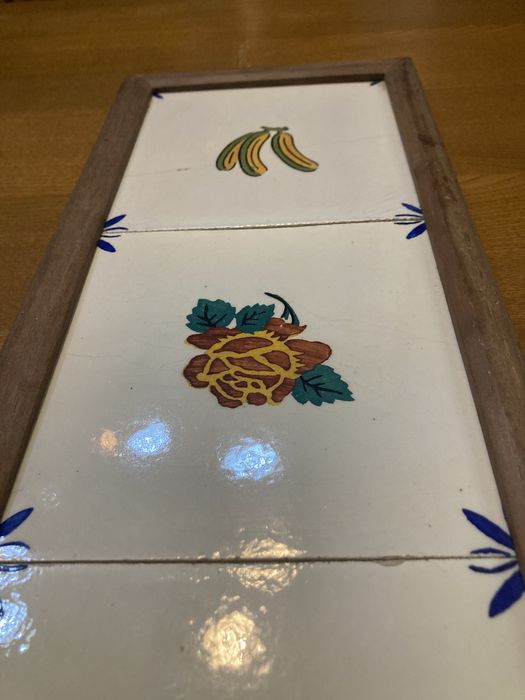 Painel de 3 azulejos antigos com caixilho