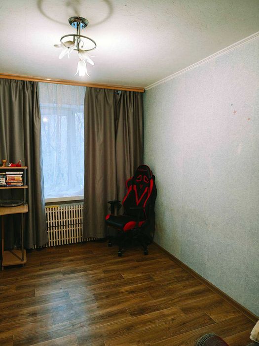 Продам 2 к. квартиру, ул. Владислава Зубенка