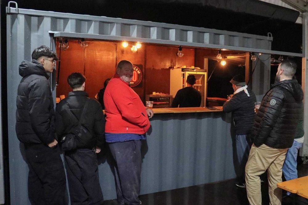 Alugo contentor bar para festas e eventos