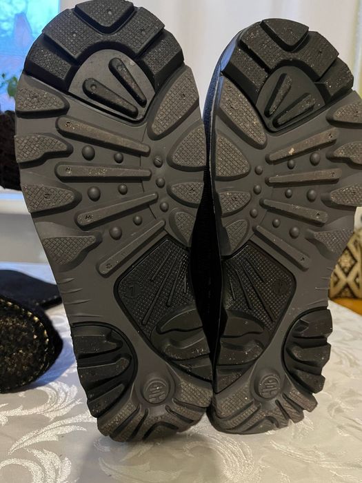 Спортивні ботінки