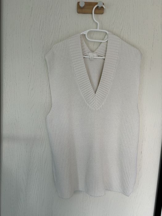 Bialy ocieplacz kamizelka sweterkowa