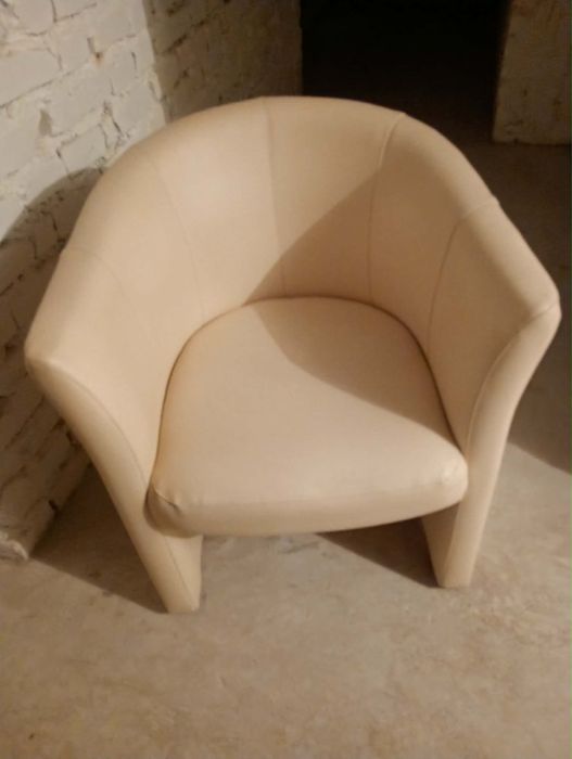 Skórzane fotele do salonu