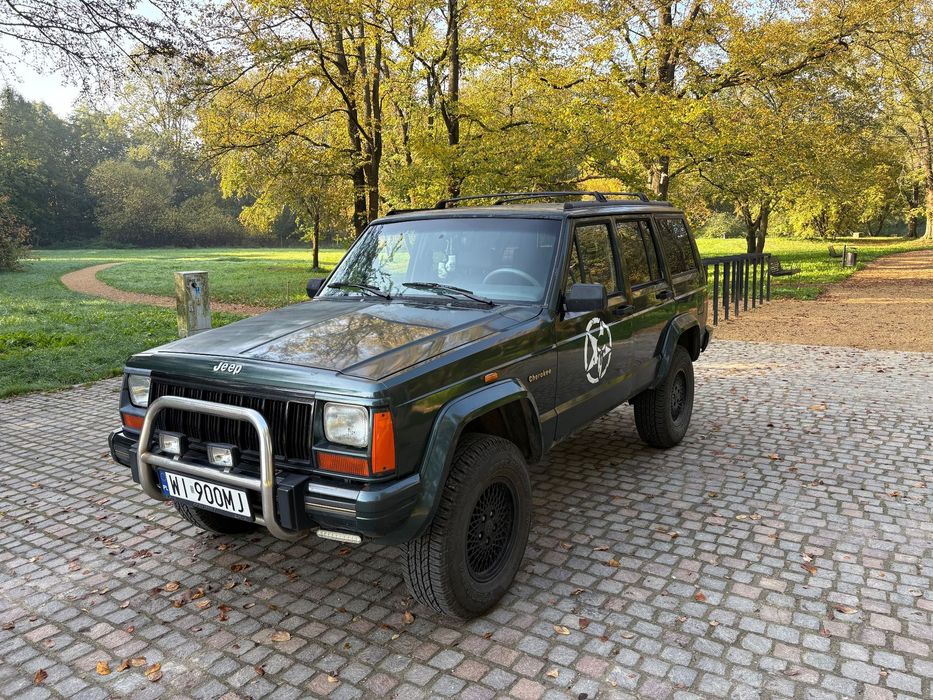 Jeep Cherokee