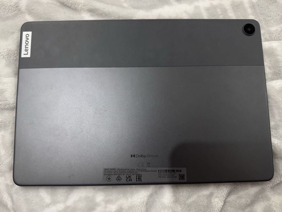 планшет Lenovo tab M10 майже новий