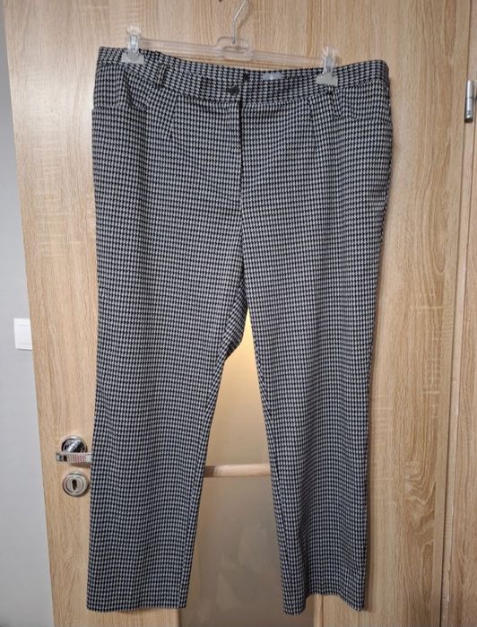Eleganckie spodnie w pepitke 52 plus size Czarno białe