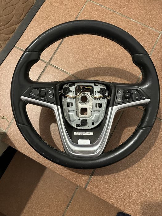 Kierownica Astra J Multifunkcyjna
