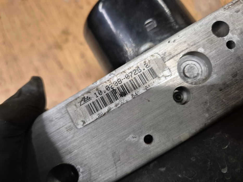 Audi s3 8l pompa hamulcowa audi s3 8l bam pompa abs 379e pompka abs