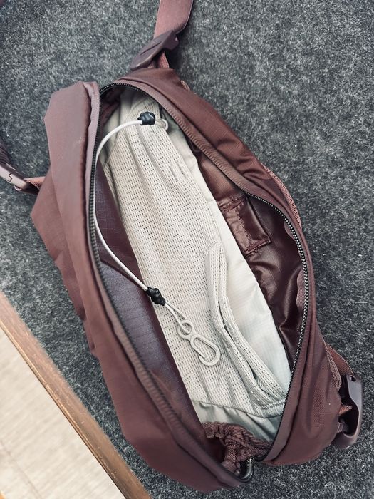 Peak Design Outdoor Sling 2L