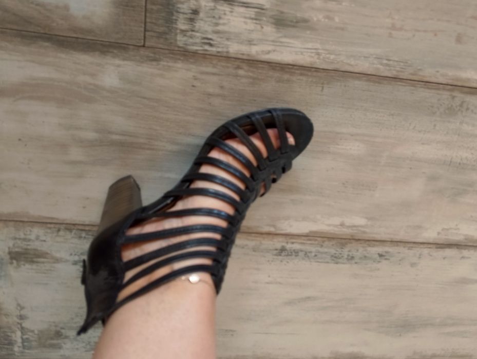 Skórzane buty Tamaris