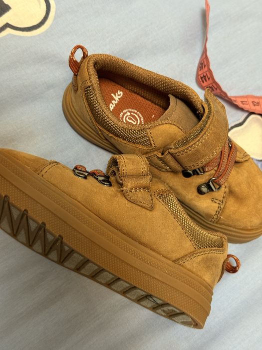 Дитячі черевички Clarks (шкіряні)
