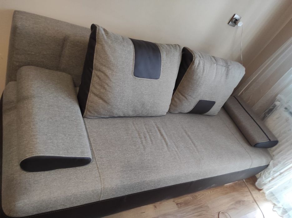 Sofa z funkcją spania / wersalka / kanapa rozkładana  ze schowkiem