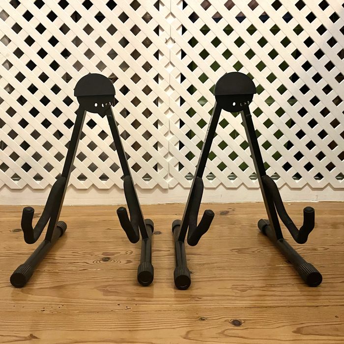2 suportes de guitarra/baixo Quiklok