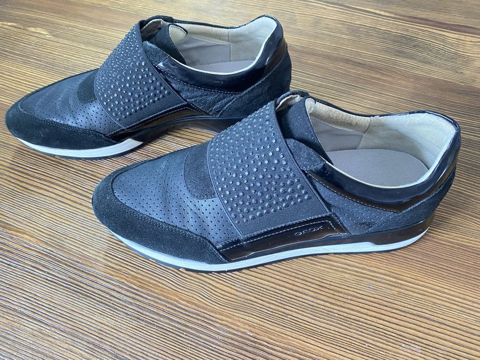 Продам кросівки Geox