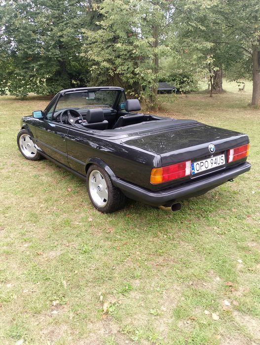 BMW E30 325i cabrio
